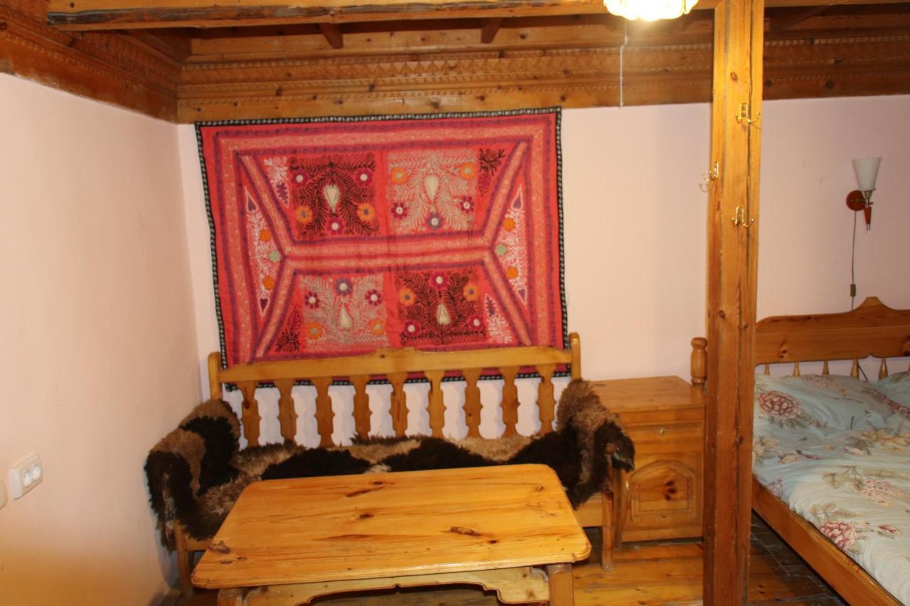 Ethno Guest House Caravan Tamchy Exterior photo
