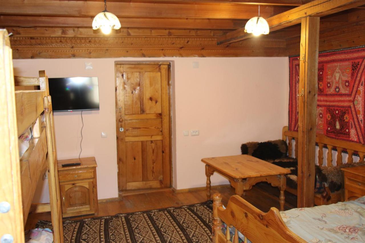 Ethno Guest House Caravan Tamchy Exterior photo
