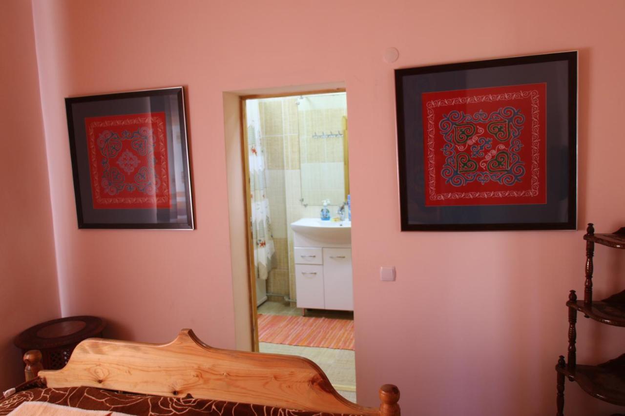 Ethno Guest House Caravan Tamchy Exterior photo
