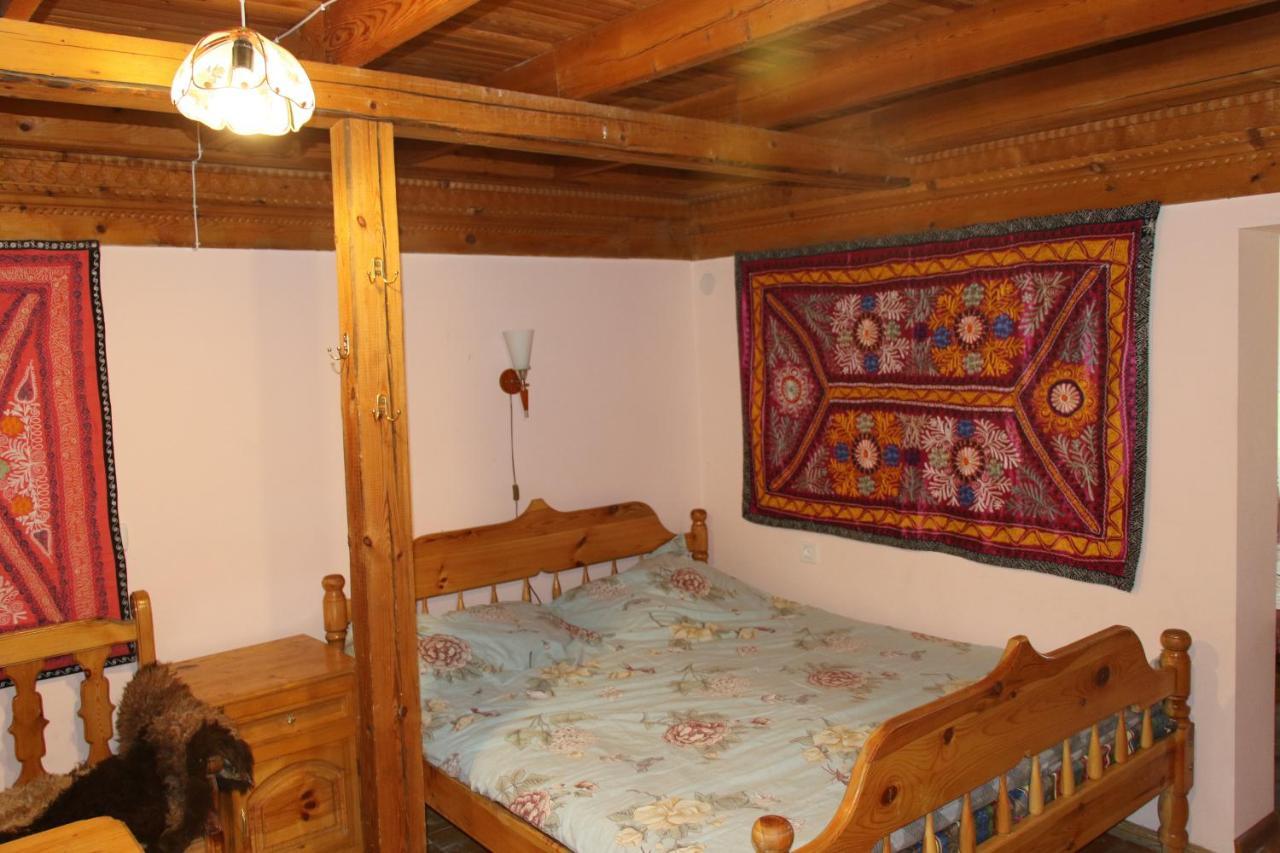 Ethno Guest House Caravan Tamchy Exterior photo