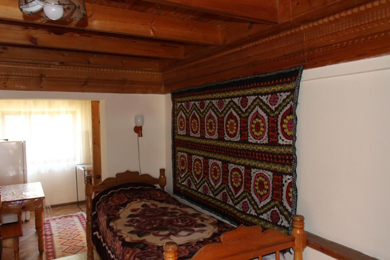 Ethno Guest House Caravan Tamchy Exterior photo