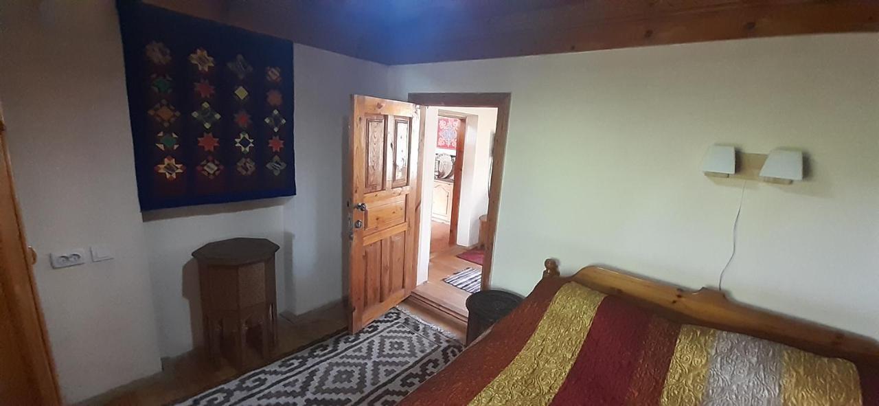 Ethno Guest House Caravan Tamchy Exterior photo