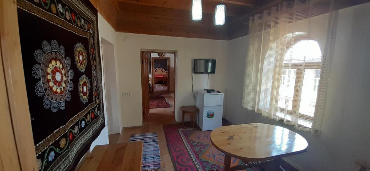 Ethno Guest House Caravan Tamchy Exterior photo