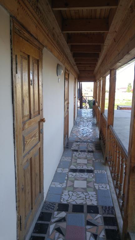 Ethno Guest House Caravan Tamchy Exterior photo